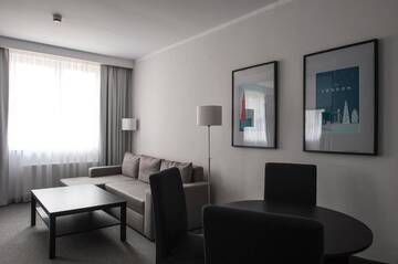 Фото номера Люкс с кроватью размера &quot;king-size&quot; и диваном-кроватью Отель Best Western Hotel Edison г. Пжезмерово 10