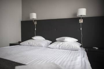 Фото номера Люкс с кроватью размера &quot;king-size&quot; и диваном-кроватью Отель Best Western Hotel Edison г. Пжезмерово 5
