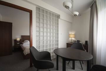 Фото номера Номер с кроватью размера «king-size» и балконом, вид на озеро Отель Best Western Hotel Edison г. Пжезмерово 9